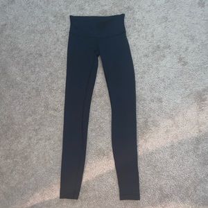 black full length lulu lemon leggings